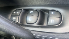 Nissan Qashqai 1.3 DiG-T Acenta Premium 5dr Petrol Hatchback